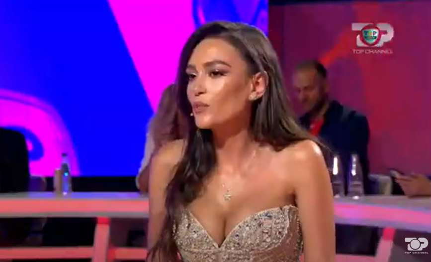 (FOTO) Porede je sa Diletom Leotom: Prelijepa novinarka zablistala na Evropskom prvenstvu