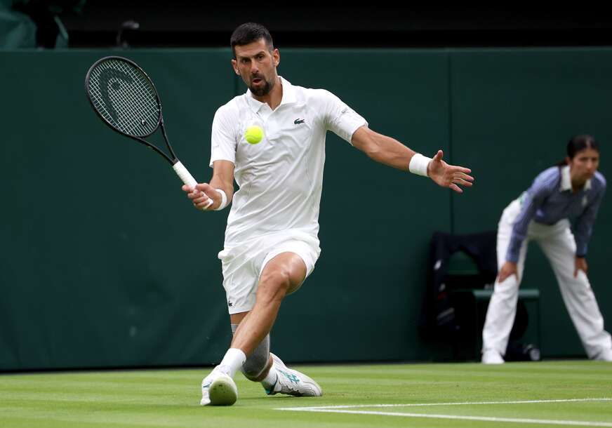 (FOTO) PONOVO PIŠE ISTORIJU Novak Đoković izjednačio rekord Rodžera Federera