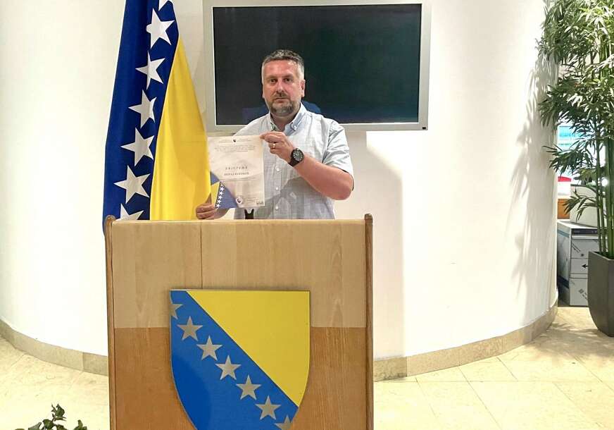 Vuković o optužbama od strane SNSD "Mene nije izabrao CIK, nego 12 poslanika u Narodnoj skupštini Srpske"