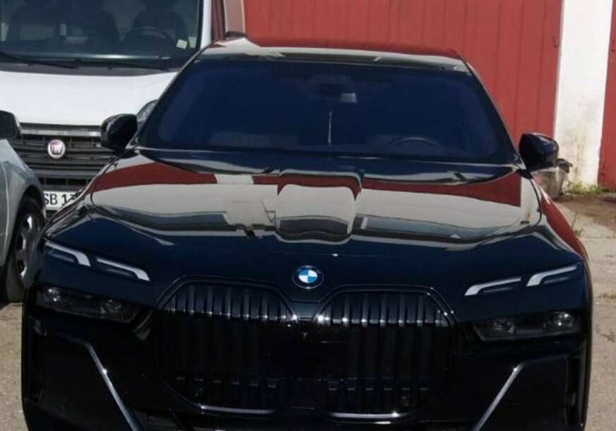 Međunarodna potraga: U Crnoj Gori pronađen bmw vrijedan oko 150.000 evra