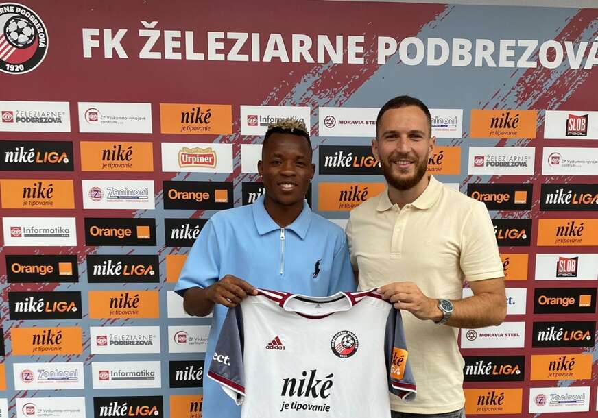 (FOTO) "Potvrda da se radi kvalitetno sa mladim igračima" Sportski direktor Zvijezde 09 ponosan na istorijski transfer, pa najavio još jedan odlazak