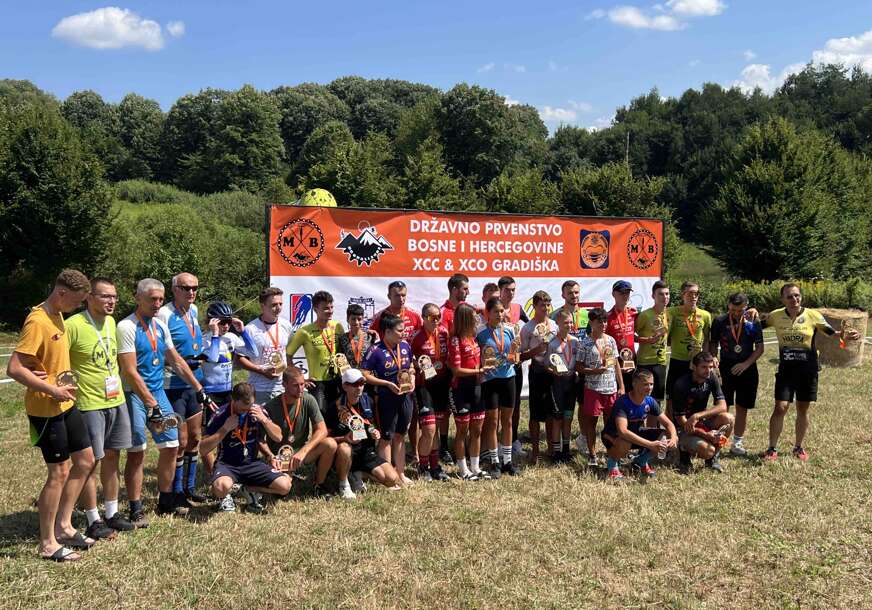(FOTO) NAPRAVILI SJAJNE REZULTATE BK Summit iz Banjaluke briljirao na prvenstvu u Gradiški