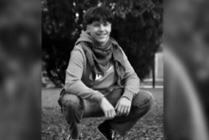 OPTUŽENA DRUGARICA UČESTVOVALA U SAMOUBISTVU Dječak se ubio pred majkom, ostavio oproštajno pismo prije skoka sa škole