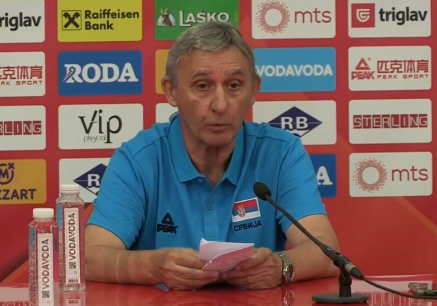 Svetislav Pešić na pres konferenciji 