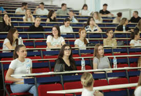 Brucoša dovoljno, nastavnika sve manje: Srpskoj prijeti deficit profesora matematike i fizike