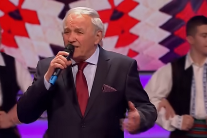 "ŽENA MI JE PREMINULA NA RUKAMA" Teška sudbina poznatog pjevača, jednog sina je sahranio