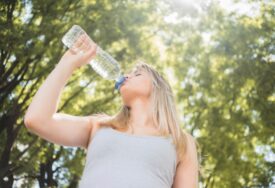 OBRATITE PAŽNJU NA OVIH 6 SIMPTOMA Jedan od znakova dehidracije možete primijetiti tokom mokrenja