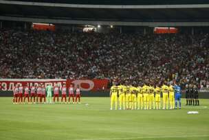 Crvena zvezda bode