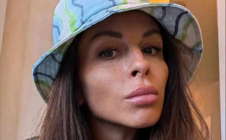 (FOTO) LIJEPA I BEZ ŠMINKE Voditeljka Ana Sević uživa u odmoru, pokaza pravo lice u 38. godini