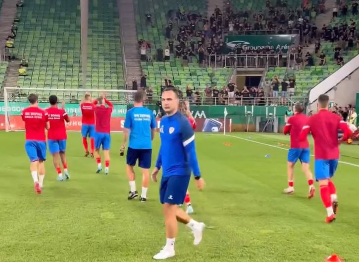 (VIDEO) Imaju veliku podršku navijača: Fudbaleri Borca izašli na zagrijavanje pred duel sa Ferencvarošem