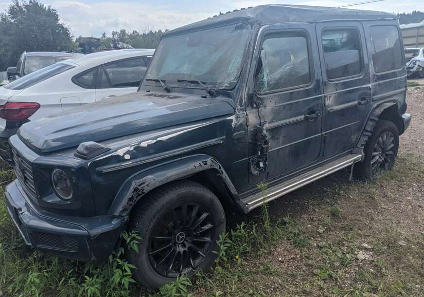 Nalazi se na Interpolovoj listi UKRADENIH VOZILA: Poznato od koga je oduzet luksuzni "mercedes"