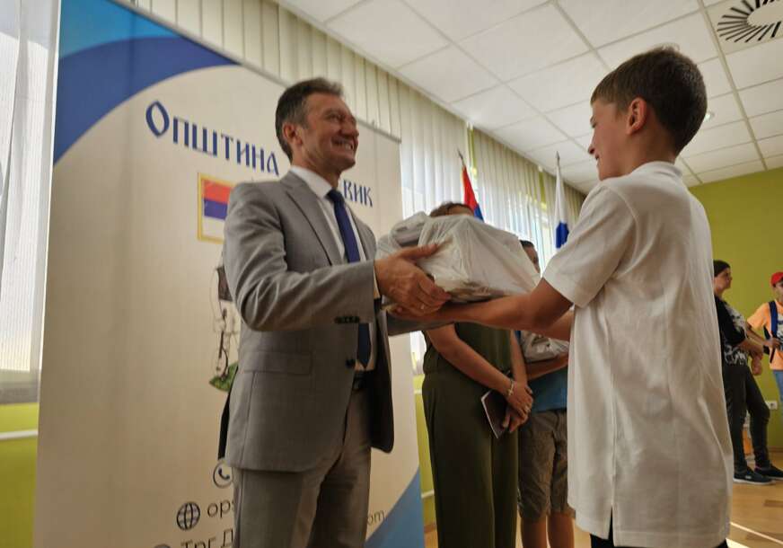 podjela udžbenika u Ugljeviku