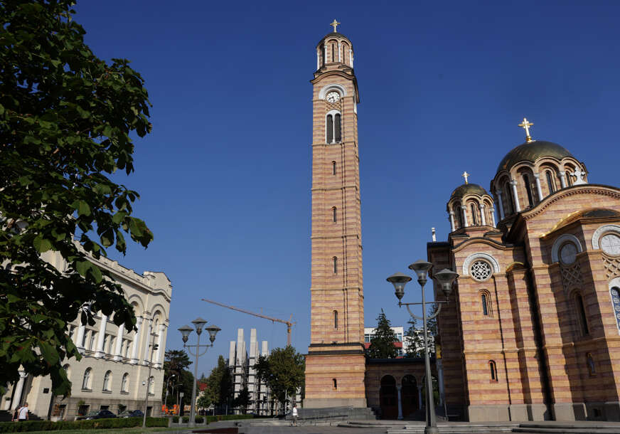 centar banajluke , gradska uprava , centralno spomen obilježje i hram hrista spasitelja