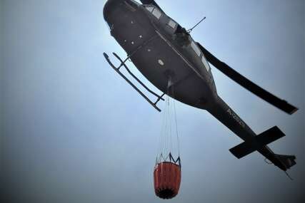 Helikopteri ponovo nad požarištima: OS BiH gase vatru u Bosanskom Grahovu i Nevesinju
