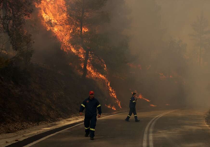 Nabavljaju rekordan broj aviona, dronova i vatrogasaca: Grčka ulaže milijarde evra u BORBU PROTIV VATRENE STIHIJE