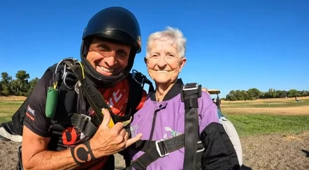FOTO: SKYDANCE SKYDIVING VIA STORYFUL / USTUPLJENE FOTOGRAFIJE