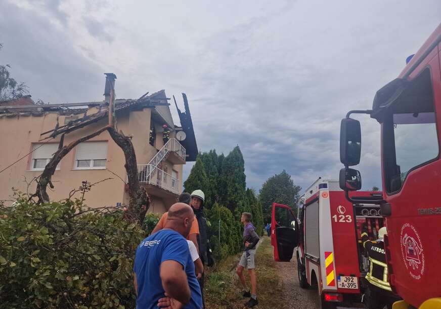 (FOTO) UDAR GROMA U ČELINCU Izgorjelo potkrovlje kuće