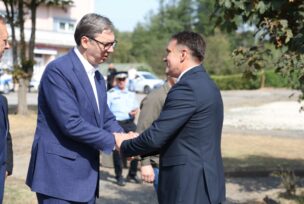 Vučić stigao u Stanare