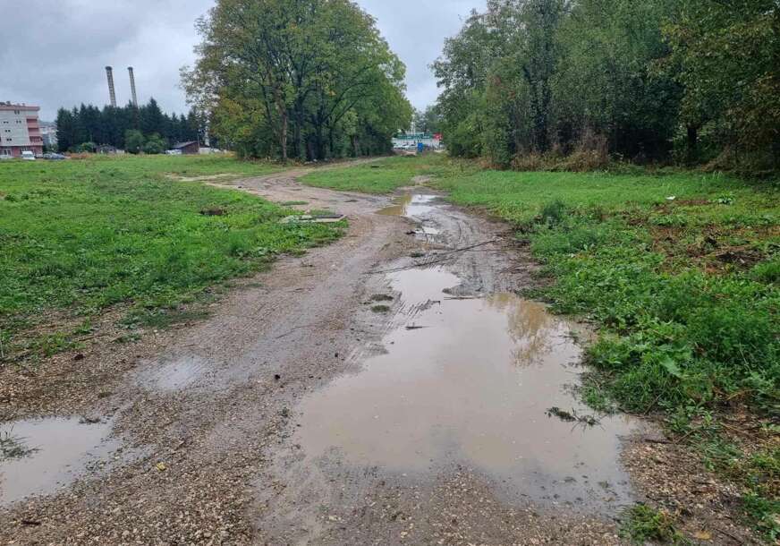 (VIDEO, FOTO) A gdje je šljunak: Nadležnima ROK OD 48 SATI da urede put do škole u Adi