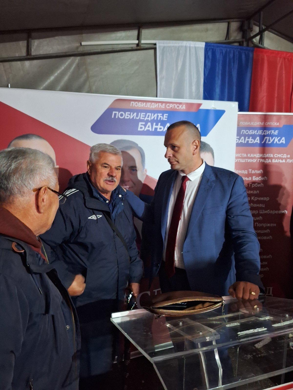 FOTO: USTUPLJENA FOTOGRAFIJA