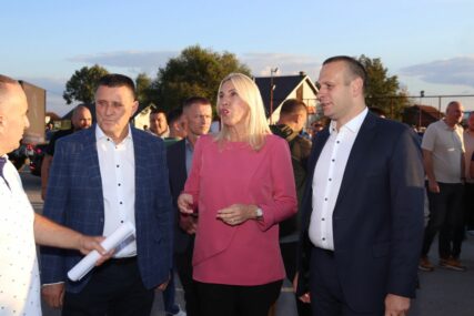 Nikola Šobot - Verići
