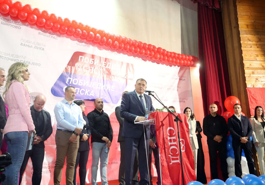 (FOTO) Dodik na predizbornoj tribini “SNSD će pobijediti u 54 opštine i Rudo je jedna od njih”