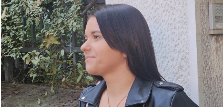"Baba me jurila nožem i izbacila iz kuće, sa majkom ne razgovaram" Učesnica "Farme 8" ulazi u rijaliti da ispriča svoju priču