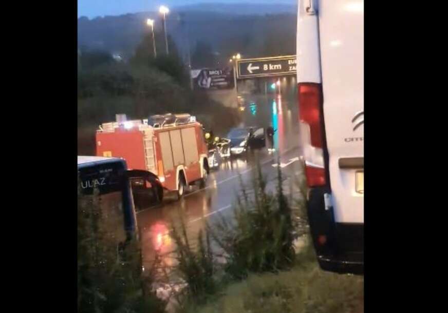 (VIDEO) "JEDVA SE PROLAZI OD KIŠE" Snažno nevrijeme pogodilo Hrvatsku, potop na ulicama, paralisan saobraćaj