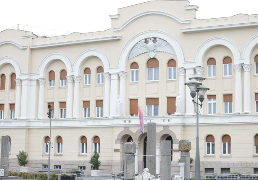 Dvoglavi orao na Banskom dvoru u Banjaluci