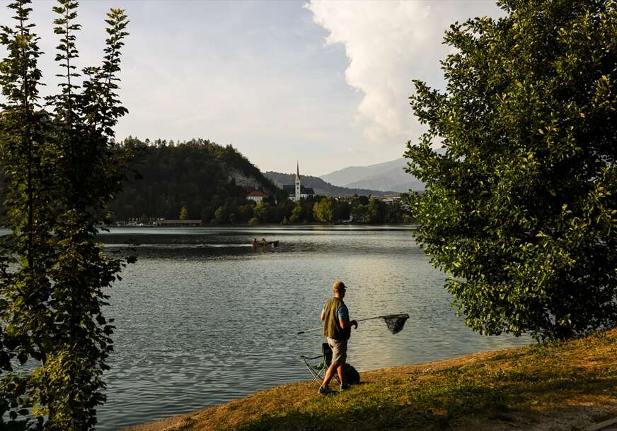 Turisti ogorčeni zbog novih pravila: Ko sjedne u hlad, dobiće kaznu 200 evra