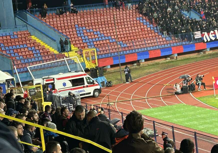 (VIDEO, FOTO) DRAMATIČNE SCENE U BANJALUCI Navijača pogodila lopta, na nosilima iznesen sa tribina
