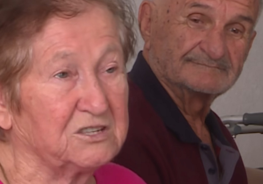 (VIDEO) Priča iz Donje Jablanice koja je RAZNJEŽILA I RASPLAKALA: Bećir (86) ženu satima držao iznad vode da se ne uguši, jedna rečenica OPISUJE SVU NJEGOVU LJUBAV