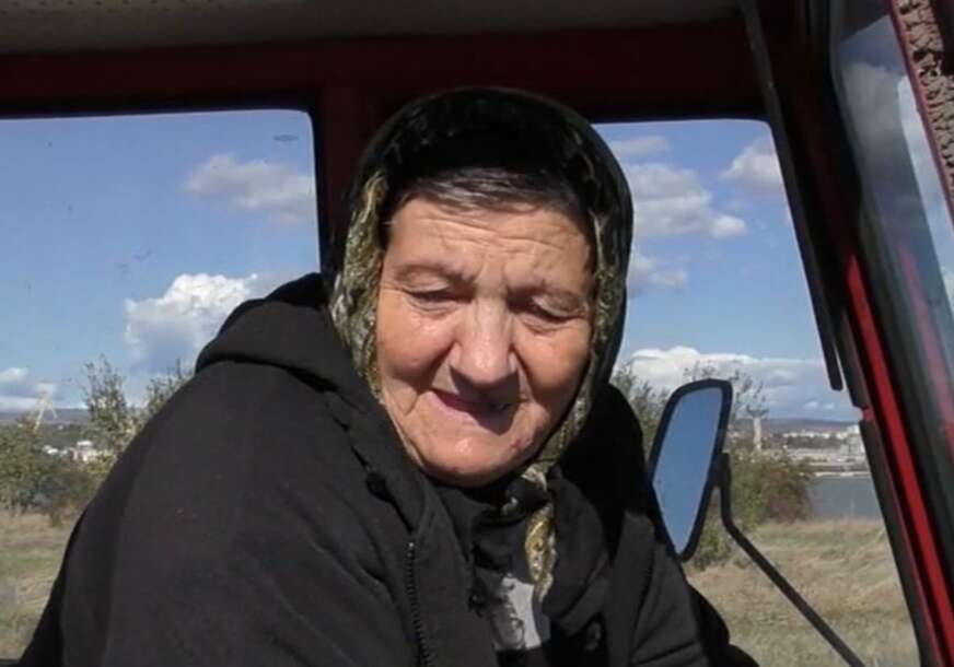 BOLJE ZA VOLANOM NEGO ZA ŠPORETOM Baka Budimka vozi traktor već 57 godina, a dozvolu ima TEK 12 MJESECI