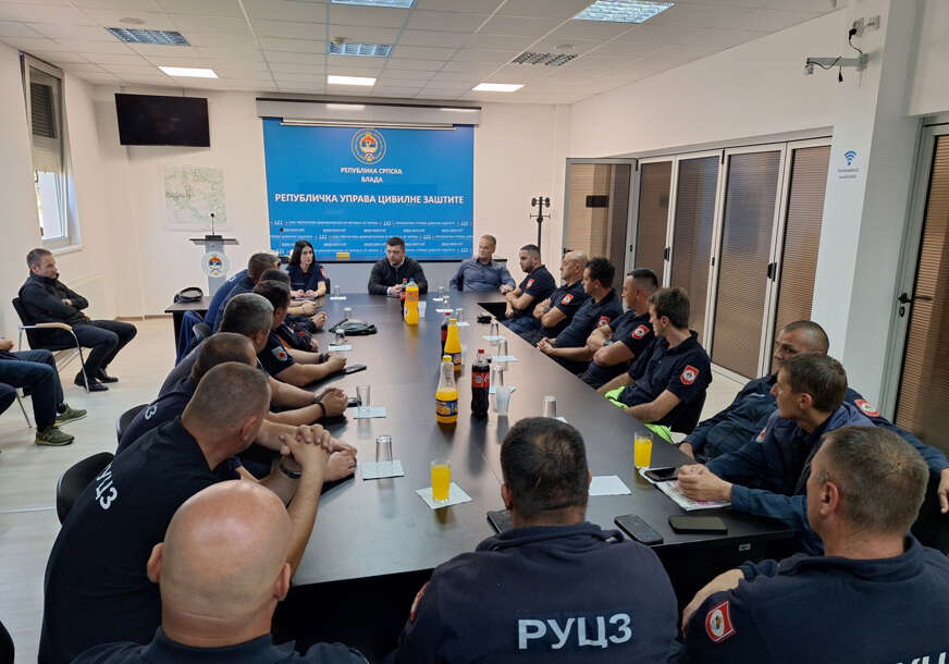 (FOTO) "Doživjeli smo svašta, ali ovo je stvarno bila APOKALIPSA" Spasilački timovi iz Srpske dokazali da su na VRHU ZADATKA kad su radili u poplavljenim područjima