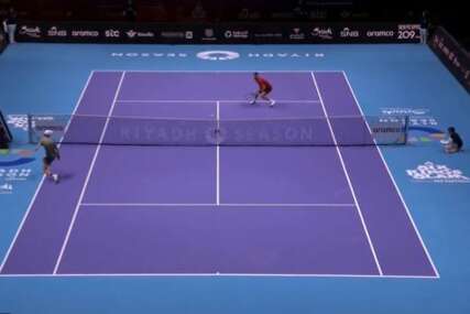 (VIDEO) I NOLE JE APLAUDIRAO Siner spektakularnim poenom zadivio svijet
