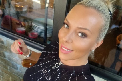 (FOTO) "Kad su ti životni konci istrgnuti iz ruku osjećaš se BESPOMOĆNO" Pjevačica slučajno saznala da ima RAK, pa je hitno operisana, JEDVA JE PREŽIVJELA