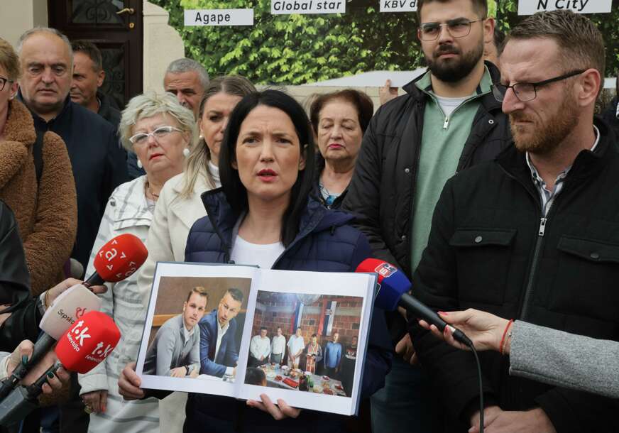 “Jasno je ko je opozicioni kandidat za gradonačelnika Banjaluke” Trivićeva ispred Gradske uprave