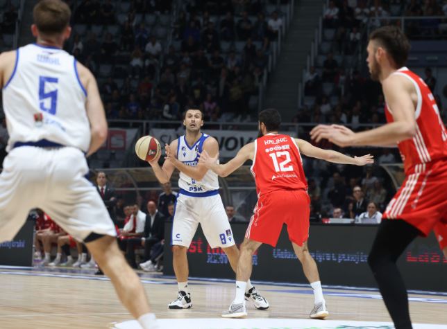 (FOTO) Crveno-bijeli konačno dočekali Dobrića: Zvezda nadoknadila -19 u Zadru i došla do zlata vrijedne pobjede u ABA ligi