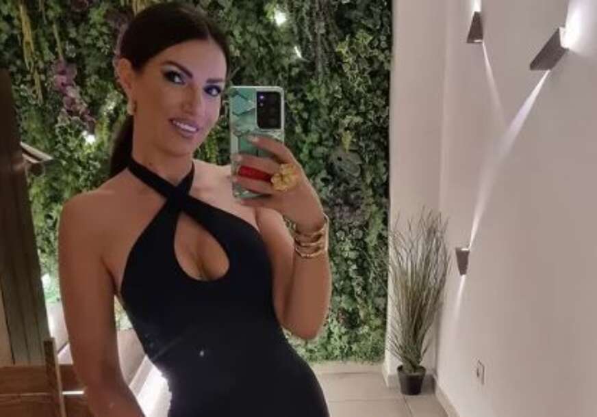 (FOTO) "REKAO JE DA SADA RADIM ZA NJEGA" Pjevačica počela da radi u Australiji u kafani, kad je saznala šta se krije iza svega poželjela je odmah da se vrati