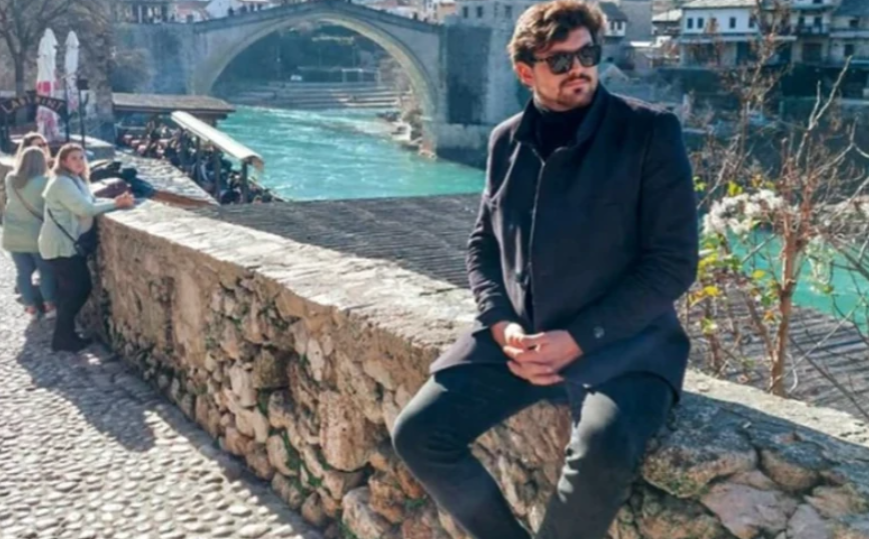 (FOTO) PRIKOLICA MU PREŠLA PREKO STOMAKA Pjevač iz BiH prošao kroz pakao nakon nesreće, zbog nemarnosti jedva ostao živ