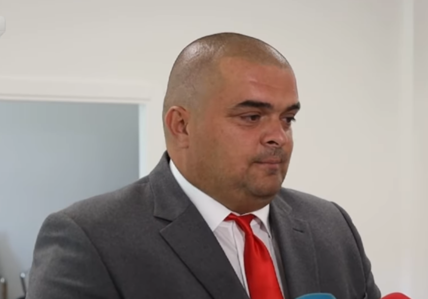 Radivojša vodi na velikom broju biračkih mjesta: Kandidat SNSD za načelnika opštine Glamoč PROGLASIO POBJEDU