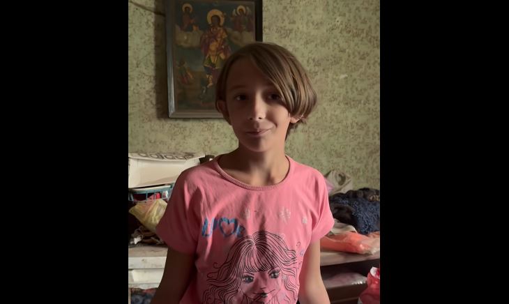 (VIDEO) "Uvijek se moja majka snađe nekako i HVALA JOJ NA TOME" Ognjenka (11) živi u kući koja je pred urušavanjem i nevjerovatnom snagom je PRIHVATILA TEŽAK ŽIVOT