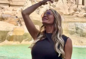 (FOTO) MINI ŽUTA HALJINICA Bivša supruga Milana Kalinića pokazala čime raspolaže, u prvom planu Sandrine noge