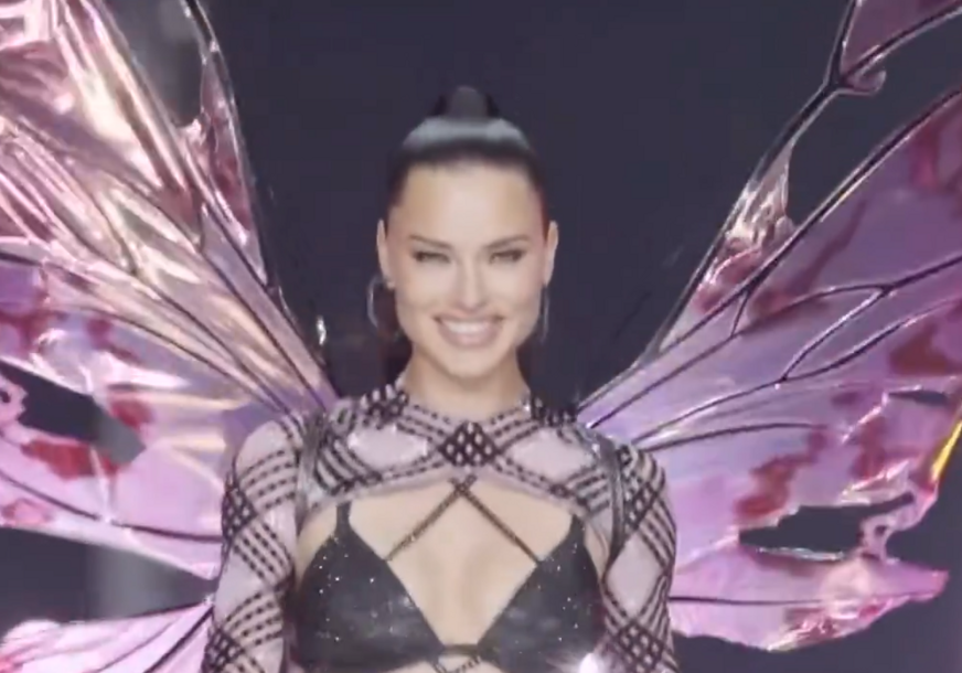 (VIDEO, FOTO) POSLIJE 6 GODINA Andrijana Lima zablistala na reviji "Viktorijas sikret", a krila na njenim leđima kriju TAJNU