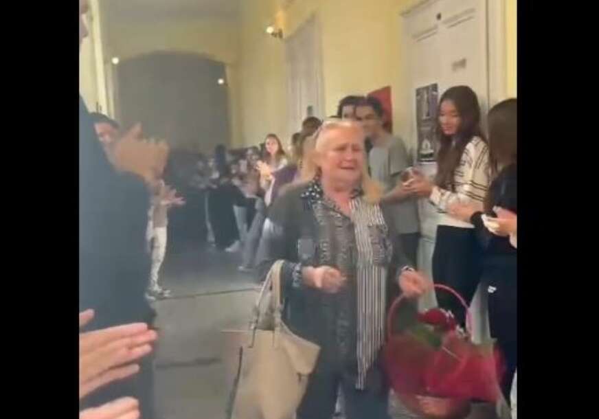 Ispraćaj profesorke matematike u penziju 