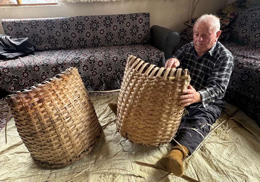 Turčin Hakki 70 godina se bavi pletenjem sepeta