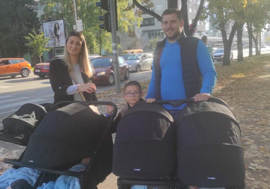 (FOTO) "Vi ste dokaz da čuda postoje" Banjalučke četvorke proslavile 2. rođendan