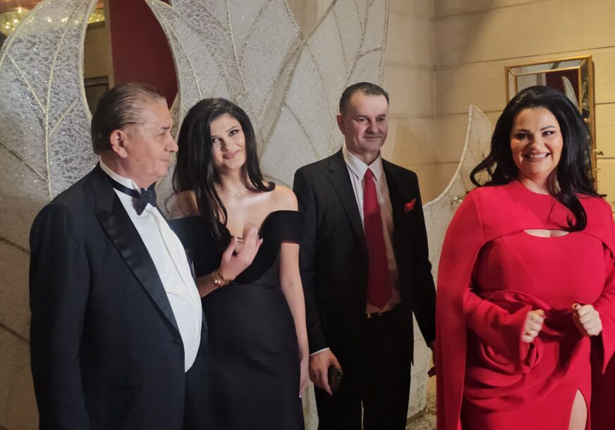 Jana Todorović sa porodicom