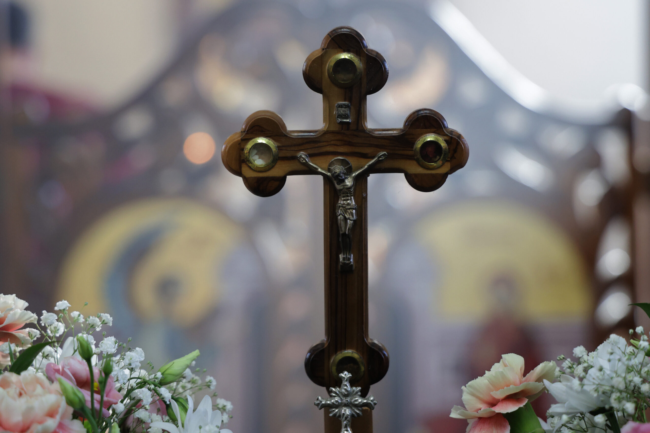 Vandalski čin na Pobusani ponedjeljak: Oskrnavljene ikone u Crkvi Sabora srpskih svetitelja