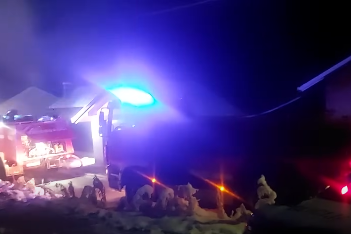 (VIDEO) Požar u Travniku: Vatra "progutala" kuću i 650 PILIĆA